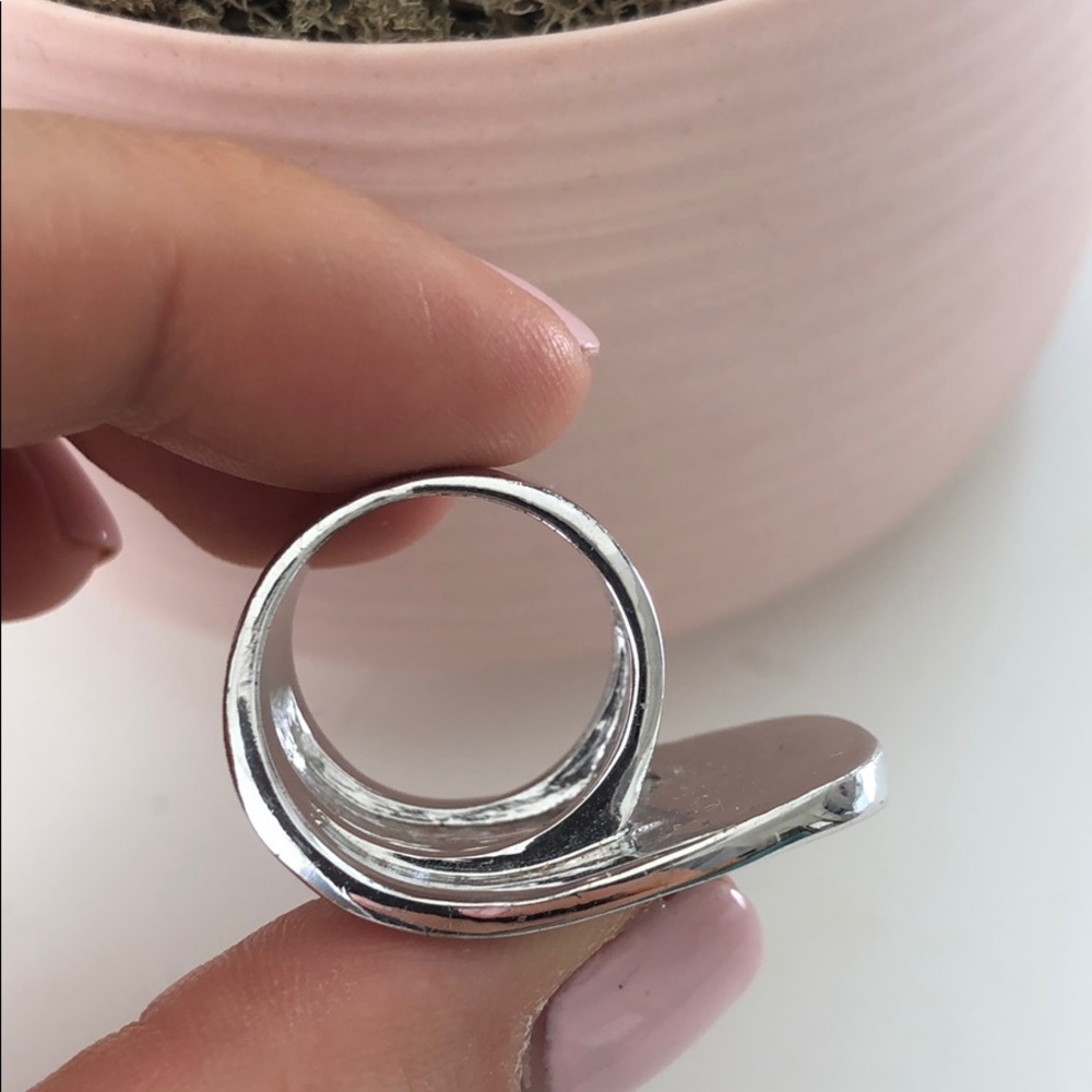 Silver Ring - Picture 3 of 4